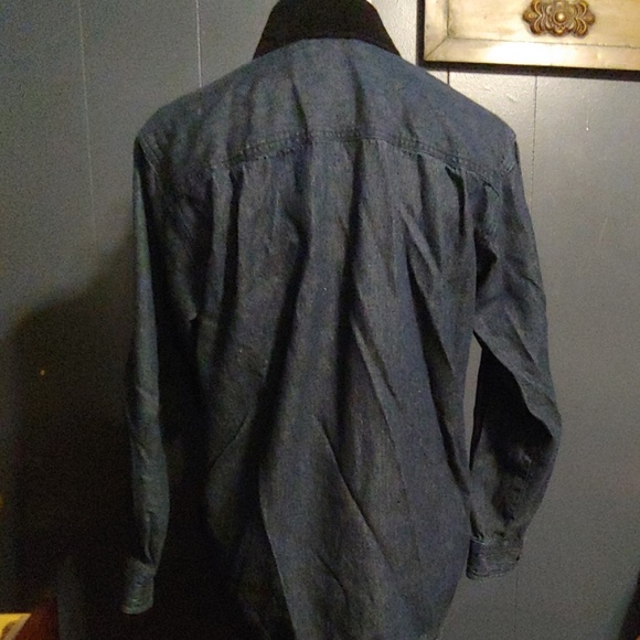 Dark chambray/denim shirt with reversible collar - Picture 4 of 8